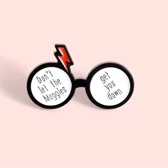 Harry Potter Pin - Picture 3 of 8